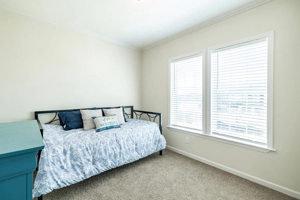 Silver springs 5006n bedroom home features