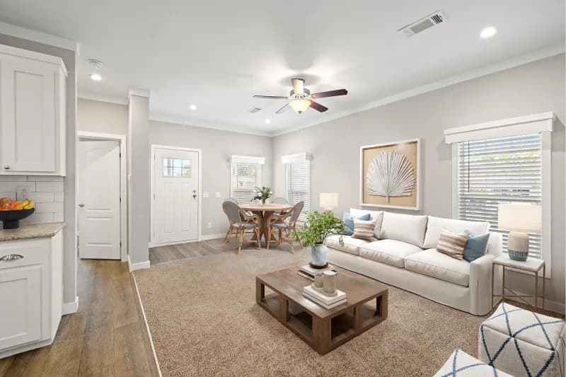 Champion community 2444437 interior home features