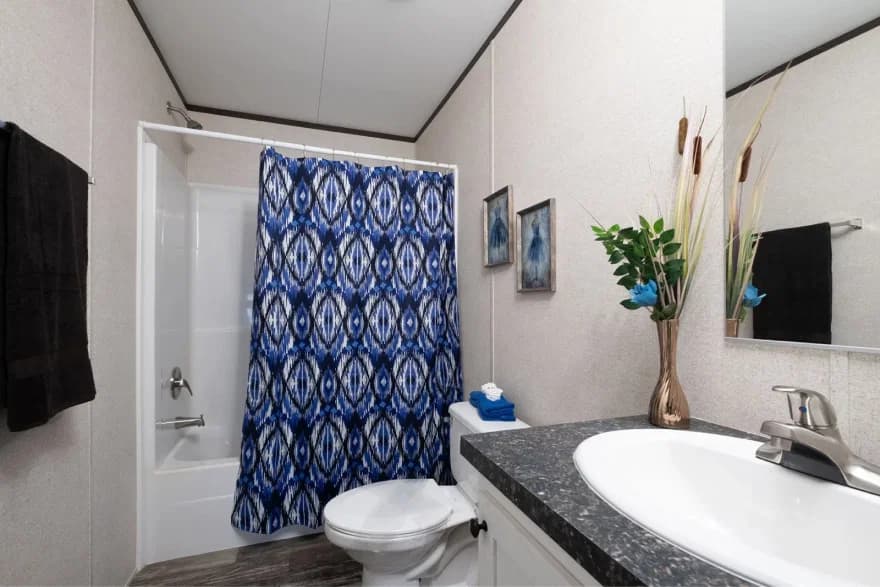 Plumosa bathroom home features