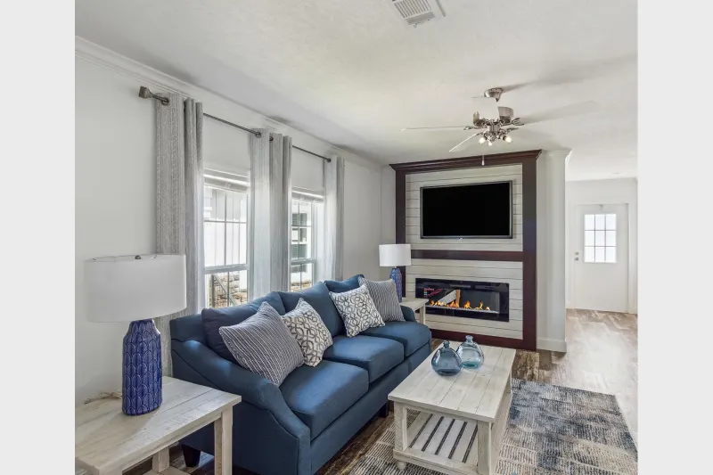 Freedom 2860520 interior home features
