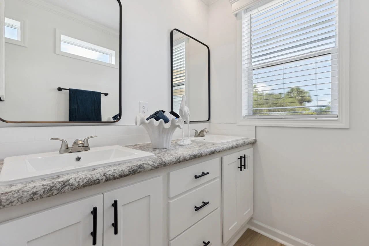 Silver springs 5044a bal harbour bathroom home features