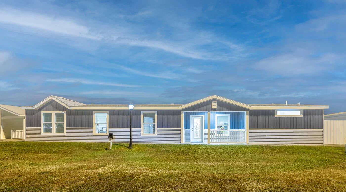 Tradewinds ii 40684c hero, elevation, and exterior home features