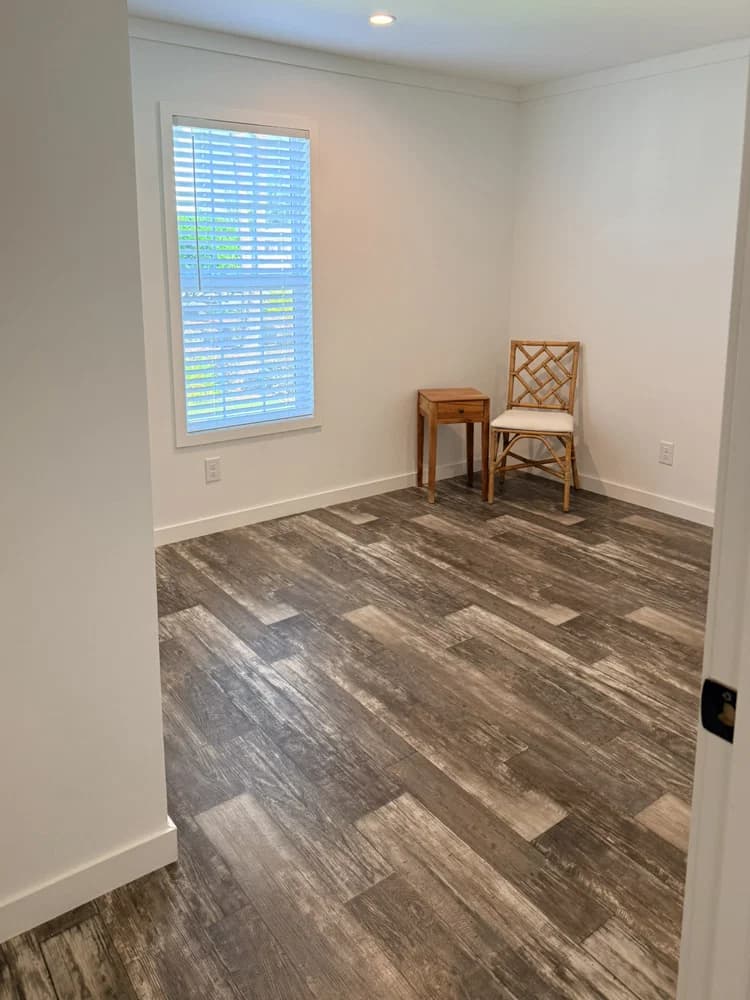 Eagar bedroom home features