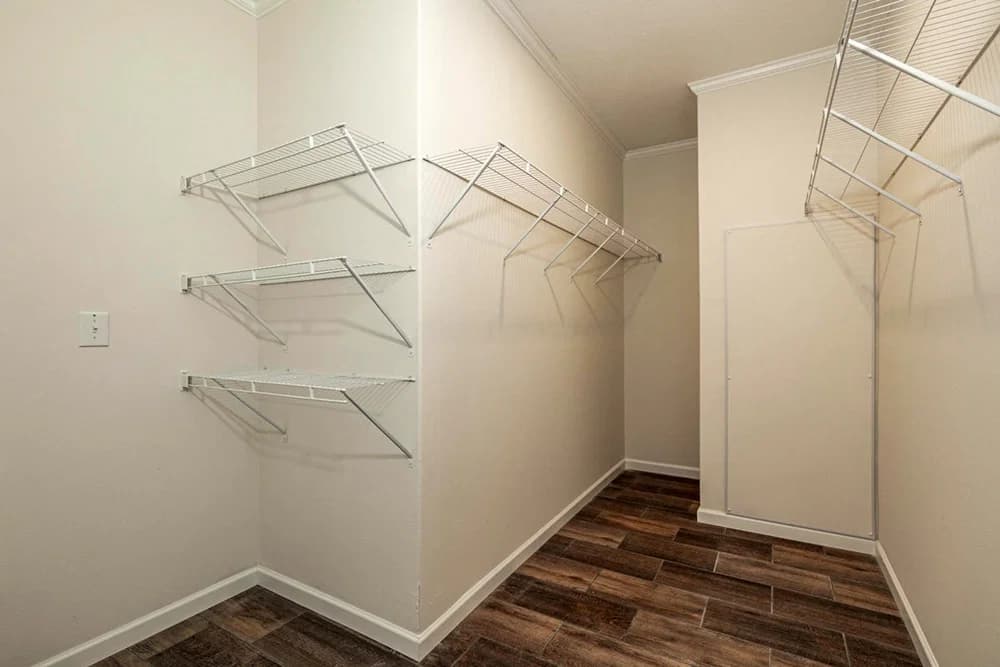 Tifton interior home features
