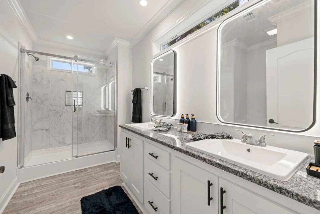 Silver springs 5046 bathroom home features