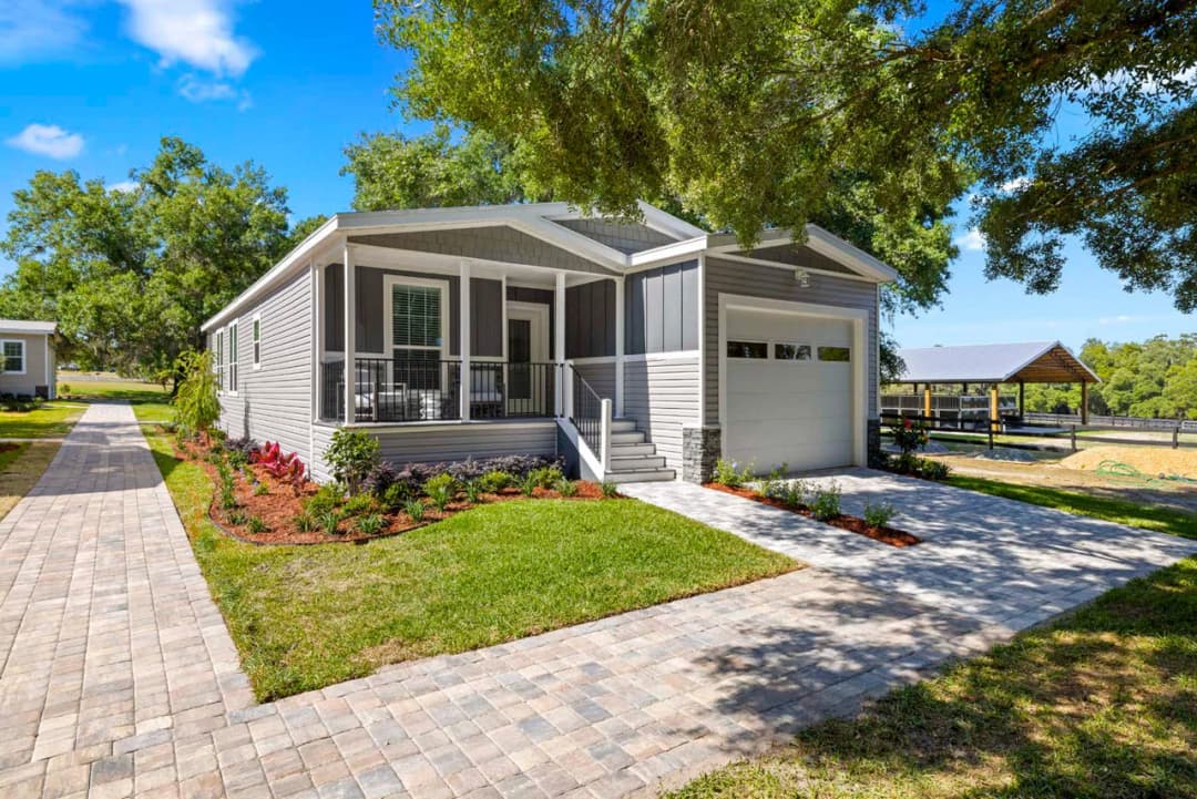 Silver springs 5320 elevation and exterior home features